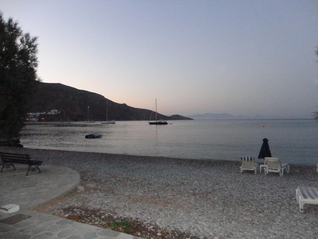 Pavlos Rooms Livadia  Luaran gambar